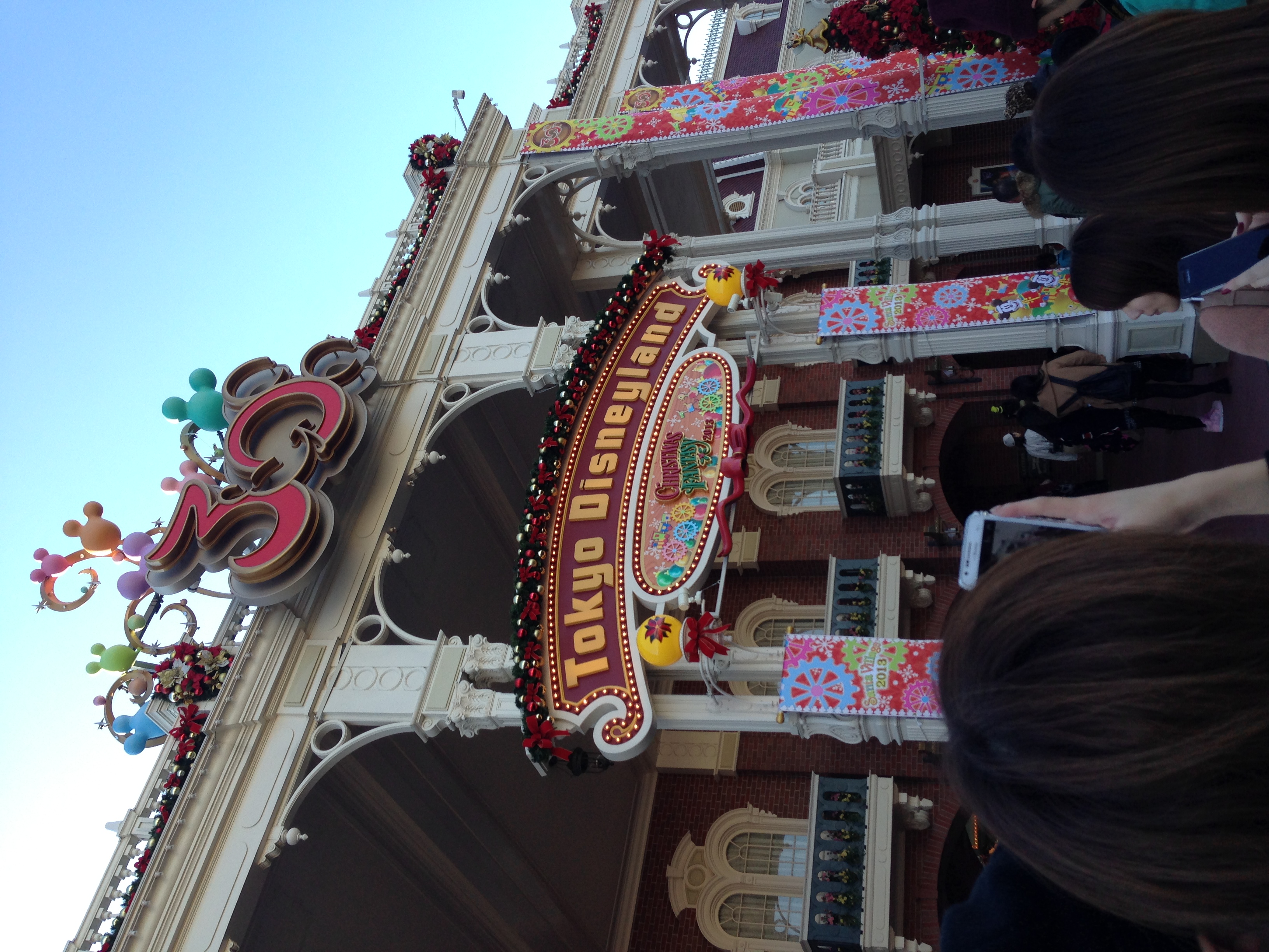 http://www.tohofudosan.jp/staff/%E5%86%99%E7%9C%9F%20201-11-26%208%2055%2012.jpg