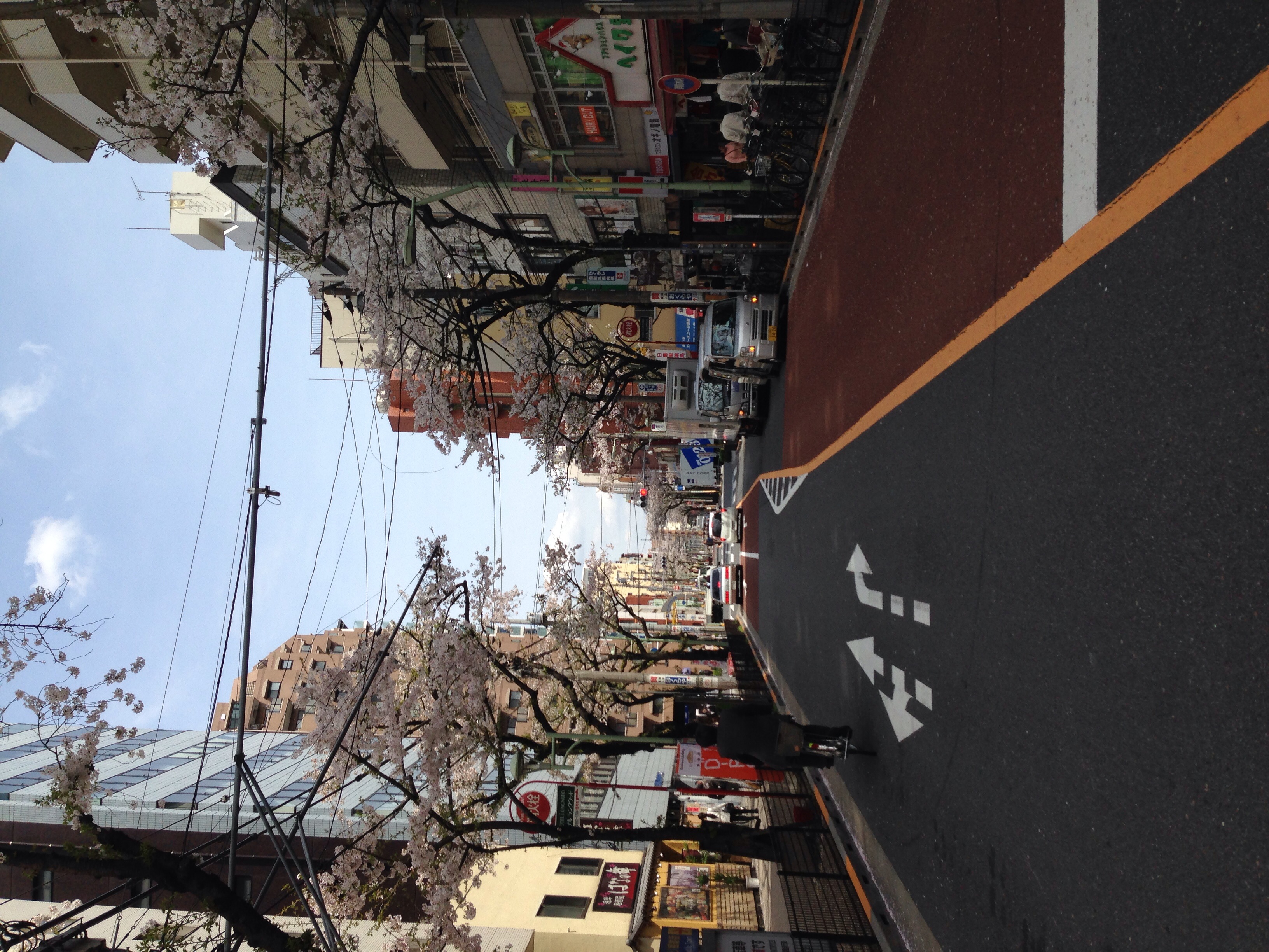 http://www.tohofudosan.jp/staff/%E5%86%99%E7%9C%9F%202014-04-02%2012%2043%2027.jpg