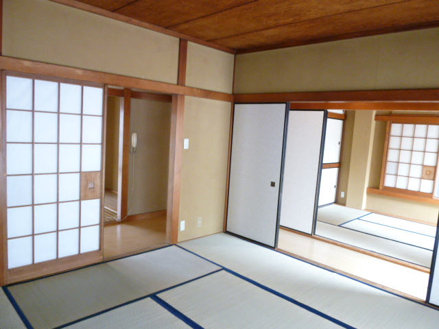 http://www.tohofudosan.jp/staff/%EF%BD%82%E3%82%8F%E3%81%97%E3%81%A4%EF%BD%82.JPG