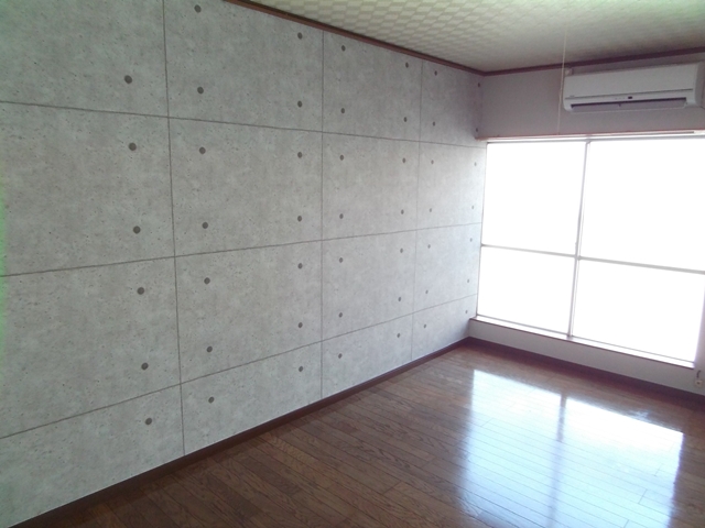 http://www.tohofudosan.jp/staff/acnt.JPG